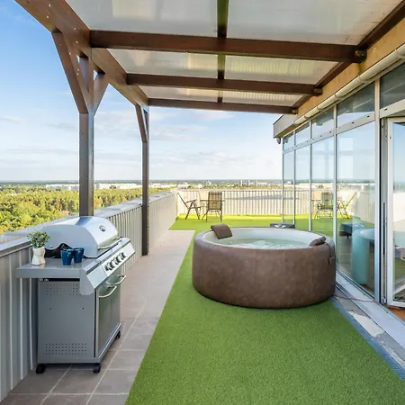 Skypenthouse & With Free Parking Apartment *