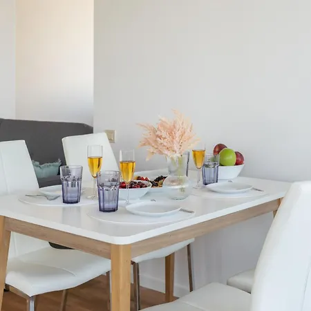 Skypenthouse & With Free Parking * Riga