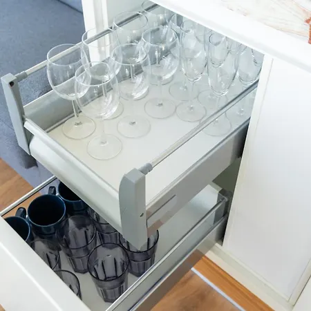 Skypenthouse & With Free Parking Apartment *