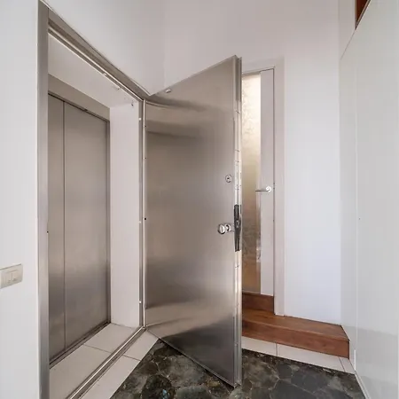 Διαμέρισμα Skypenthouse & With Free Parking Ρίγα