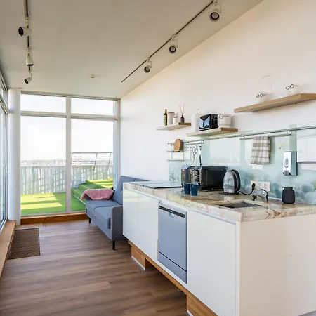 Skypenthouse & With Free Parking