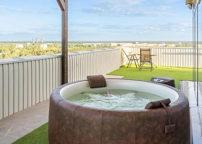 Skypenthouse & With Free Parking *