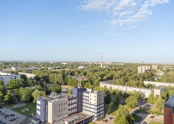 Skypenthouse & With Free Parking Апартаменты