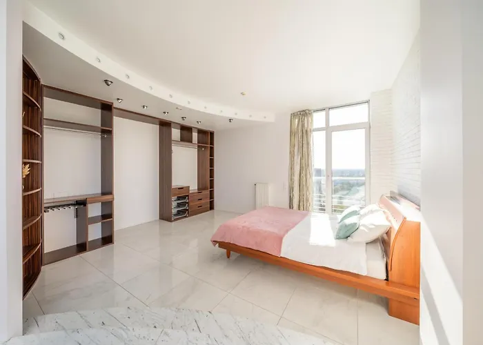 Skypenthouse & With Free Parking * Рига