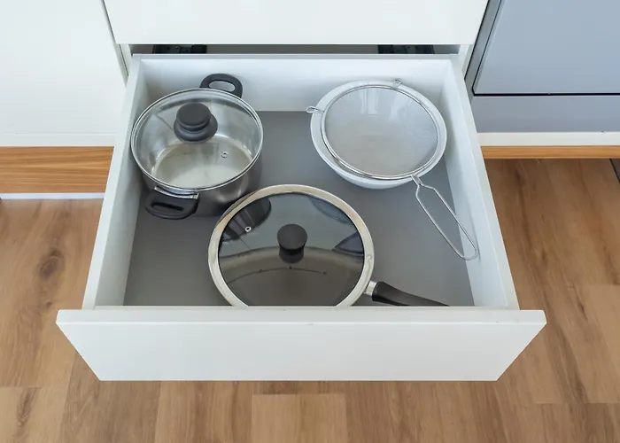 Апартаменты Skypenthouse & With Free Parking *