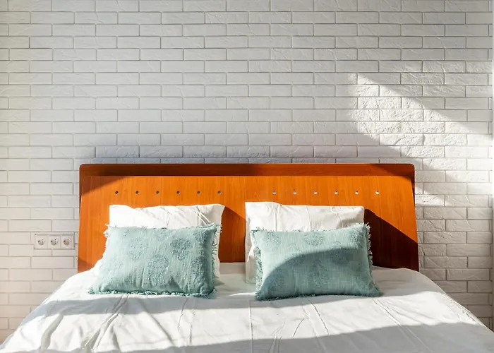 Skypenthouse & With Free Parking Рига