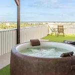 Skypenthouse & With Free Parking *